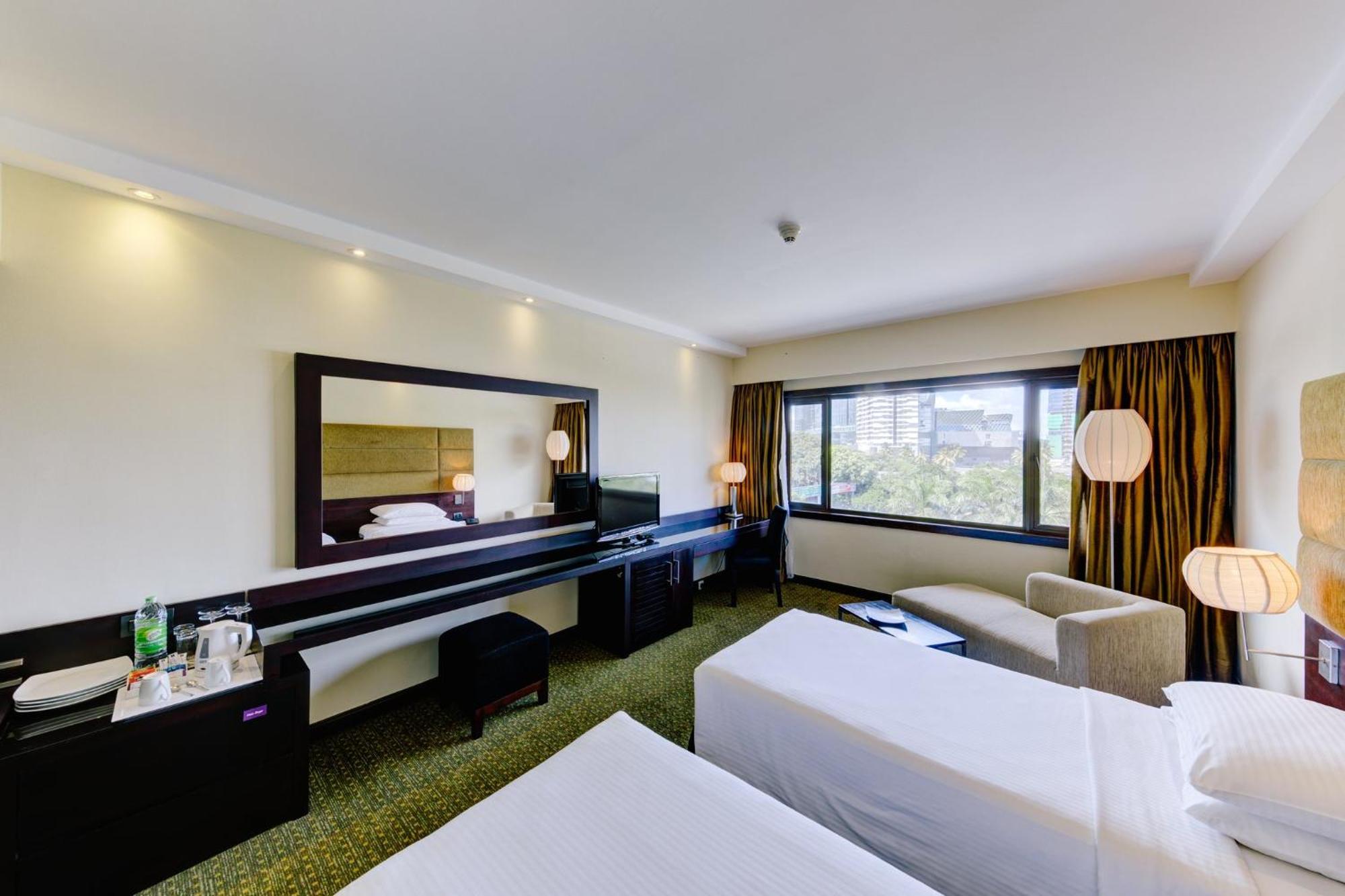 Cinnamon Lakeside Colombo Luaran gambar Deluxe Room